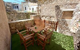 Traditional Guest House Chrisyis